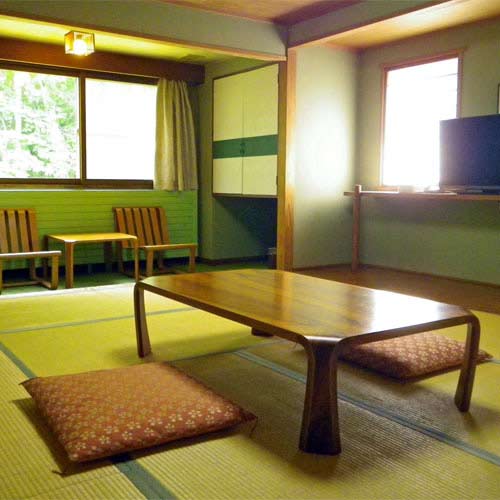 ホテル　アストリア＜長野県＞の客室の写真