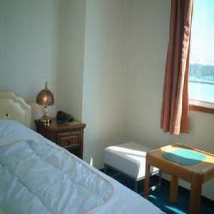 観光ビジネスホテル平安の客室の写真