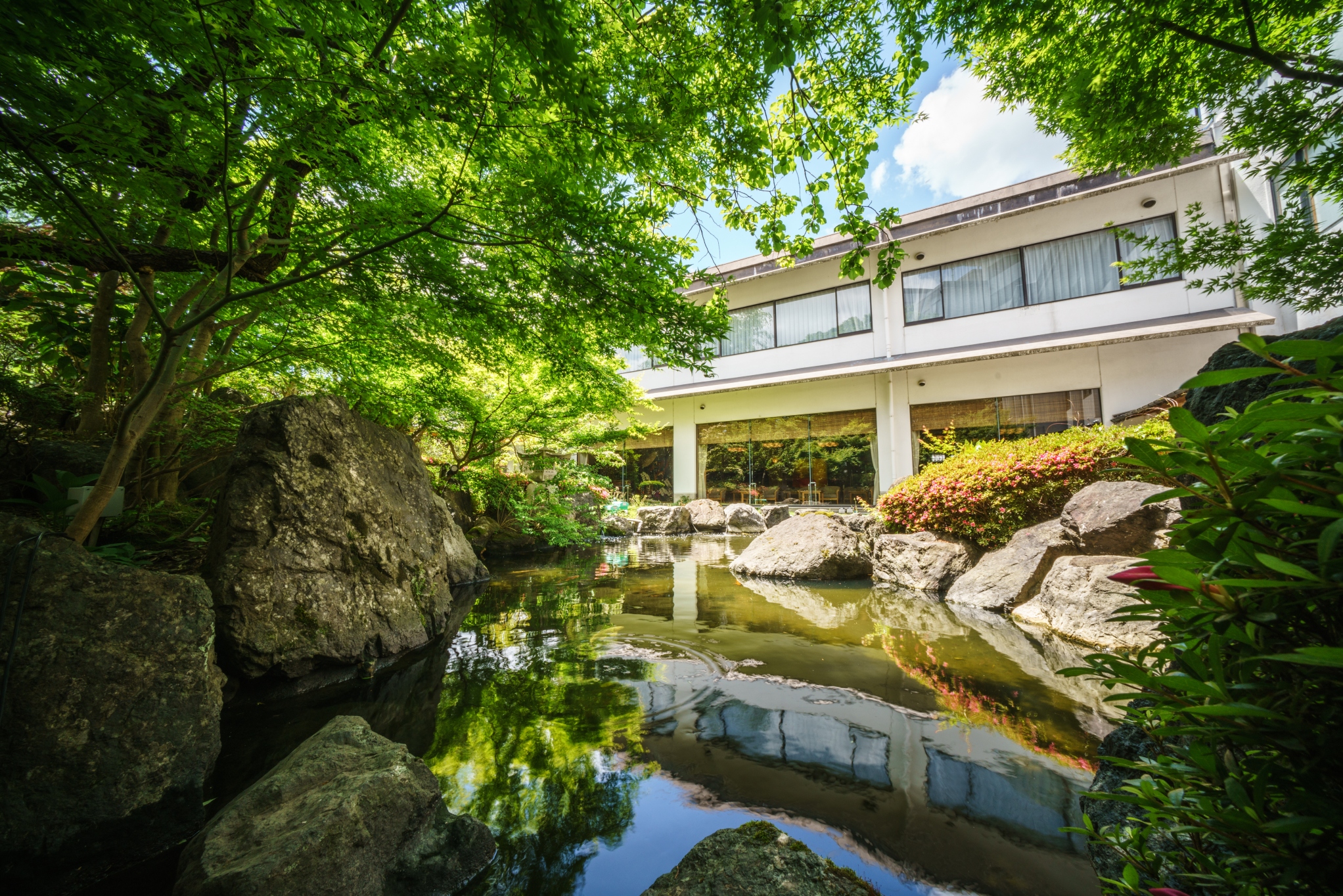 越後平野と弥彦連山一望の宿穂々－hoho－の画像