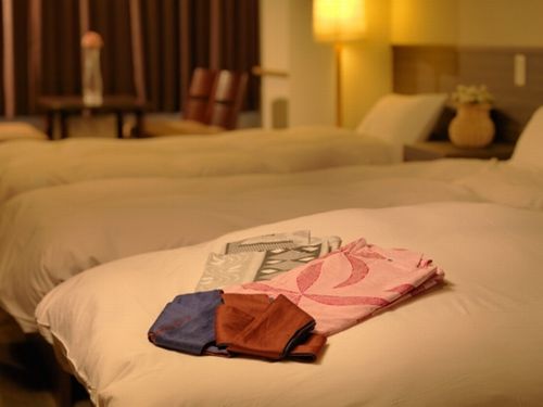 大江戸温泉物語　箕面温泉　箕面観光ホテルの客室の写真