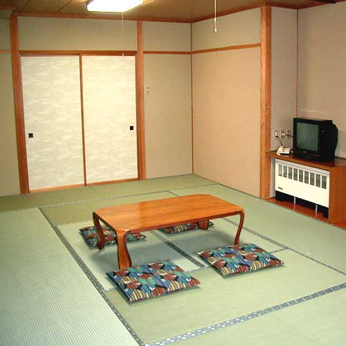 志賀高原発哺温泉　岩菅ホテルの客室の写真