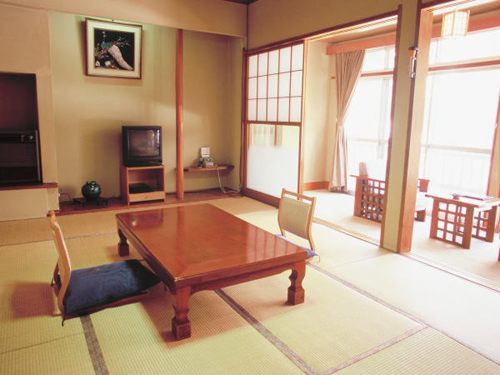 会津湯野上温泉　清水屋旅館の客室の写真