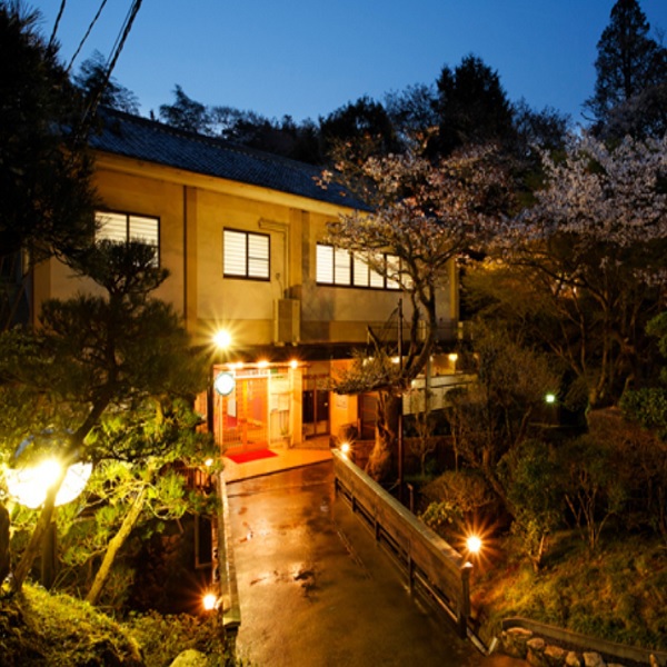 茨城県内で食事が部屋食でいただける温泉宿を教えて。