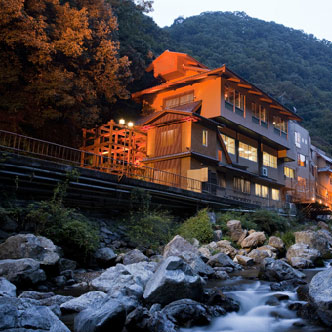 関西にある秘境的な温泉宿を紹介してほしい