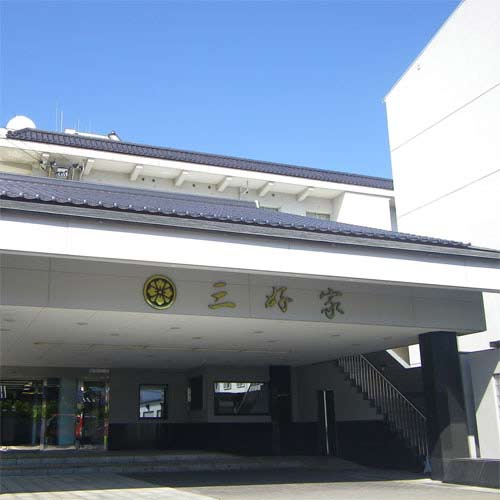 島根・益田市の稲積山周辺のホテル