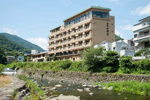 箱根で春にドライブ女子旅、部屋食で24時間入浴できる温泉宿は？