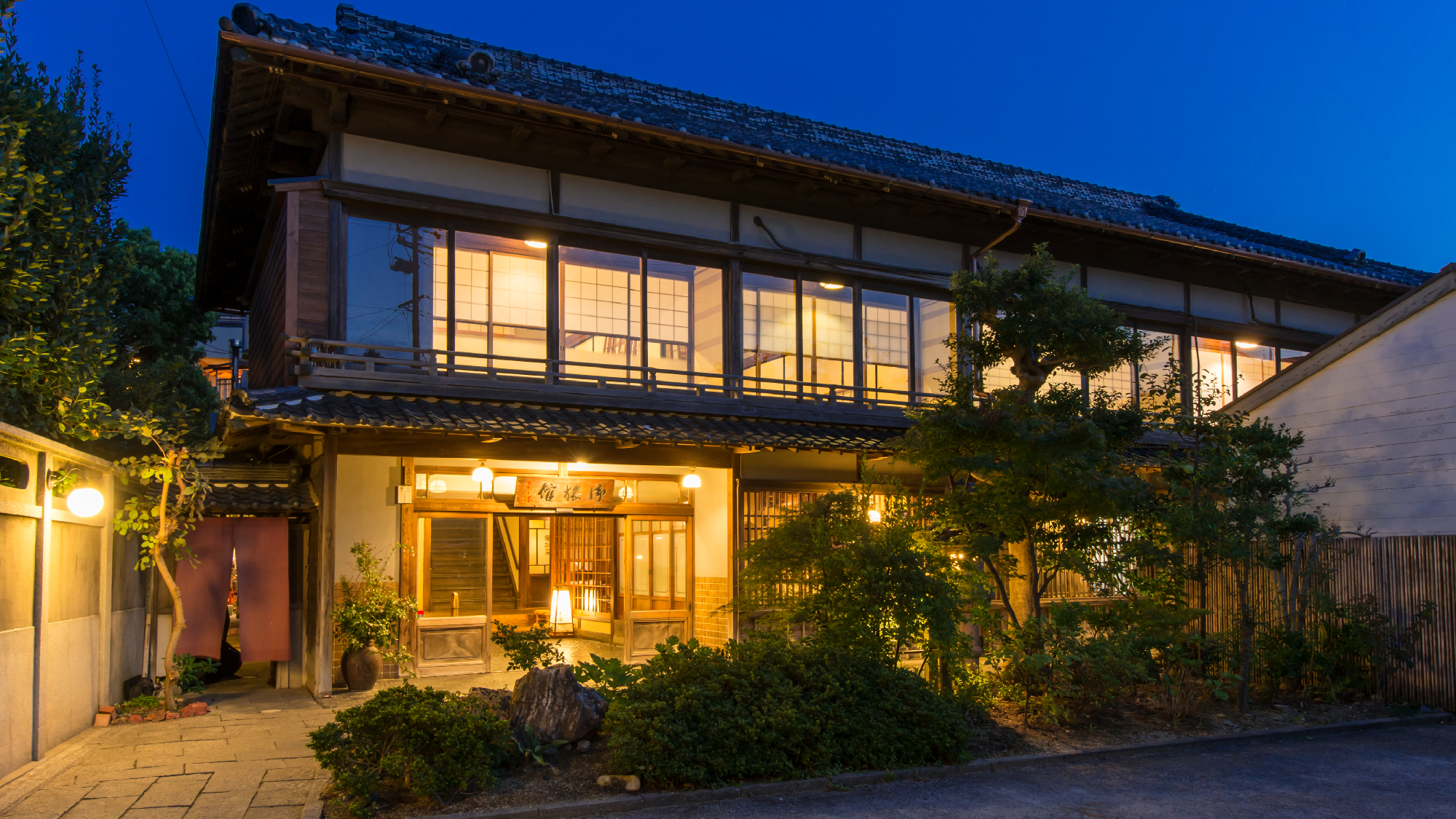 名古屋で客室露天風呂付で部屋食できる宿はありますか？