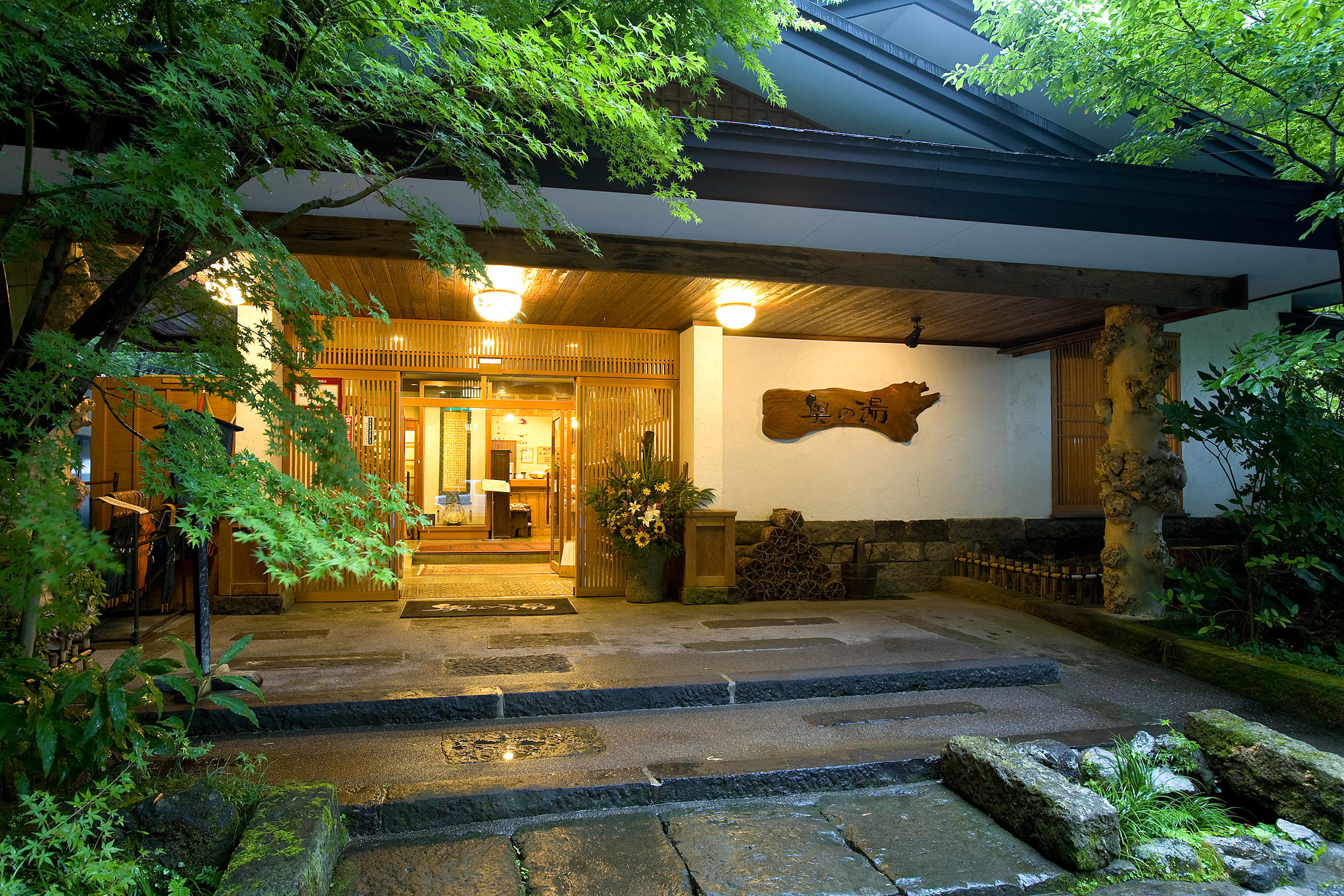 高齢の母と熊本で宿泊したい。おすすめの温泉宿は？