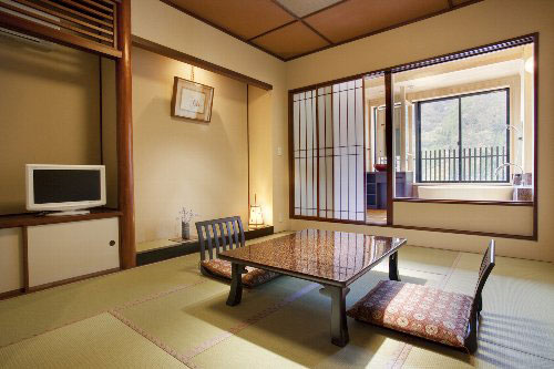 木曽福島温泉　山みず季　URARA　つたやの客室の写真