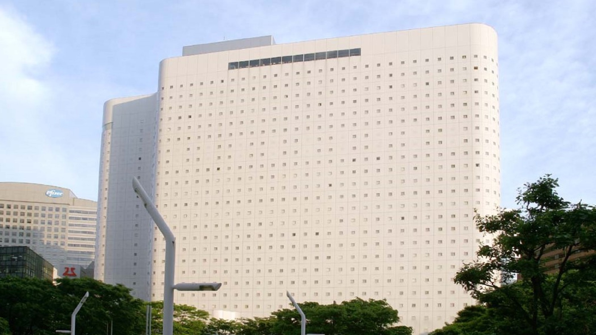 新宿の東京医科大病院にお見舞い後に宿泊しやすい最寄ホテルは？