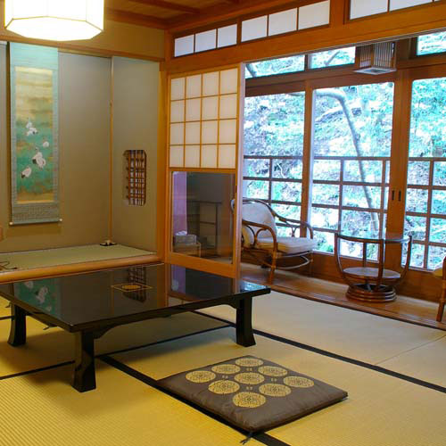 京都“元祖川床”発祥の老舗料理旅館　貴船ふじやの客室の写真