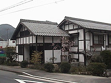 京都の瑠璃光院のモミジを見に… 前泊におすすめのキャンプやグランピング施設は？