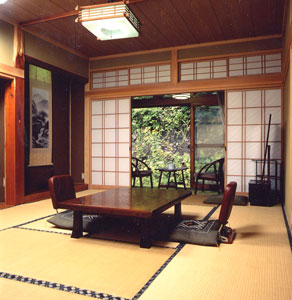 戸隠神社宿坊　いろりのそば処　築山館の客室の写真