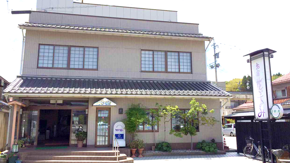 和倉温泉で料理に拘った温泉宿で部屋食でご飯が食べたい！