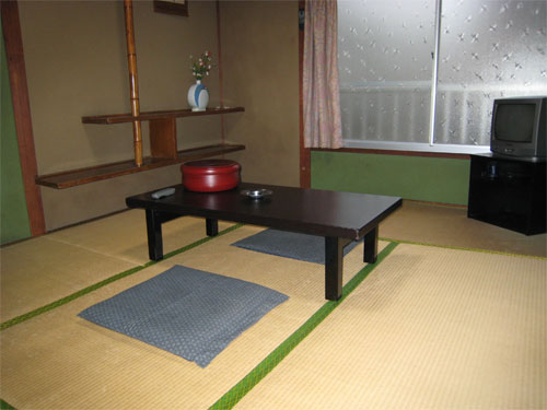 亀川温泉　まるみや旅館の客室の写真