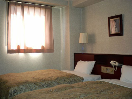 ビジネス瑞浪プラザホテルの客室の写真