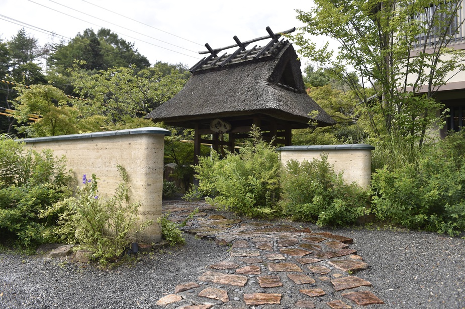 京都の湯の花温泉で露天風呂付き客室のあるおすすめ旅館を探しています。