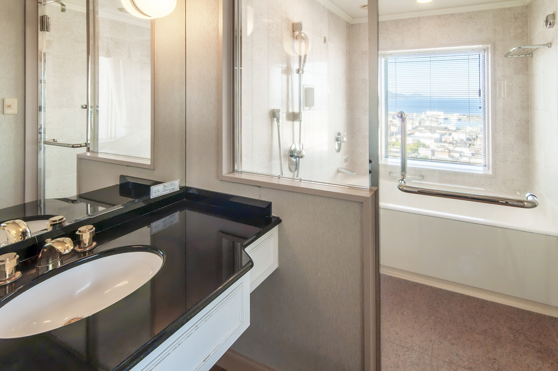 コーナー・デラックスツイン洗面・バスルーム