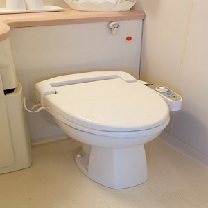 シャワートイレ