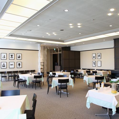 Yuzawa Grand Hotel(Akita) Stop at Yuzawa Grand Hotel(Akita) to discover the wonders of Akita. The property features a wide range of facilities to make your stay a pleasant experience. Take advantage of the propertys free Wi-F