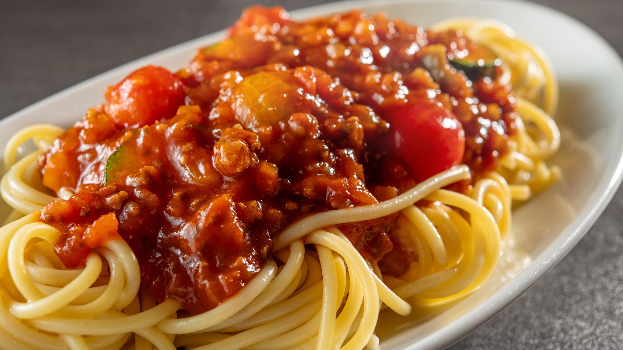 【朝食】とちぎ和牛 トマトソースパスタ
