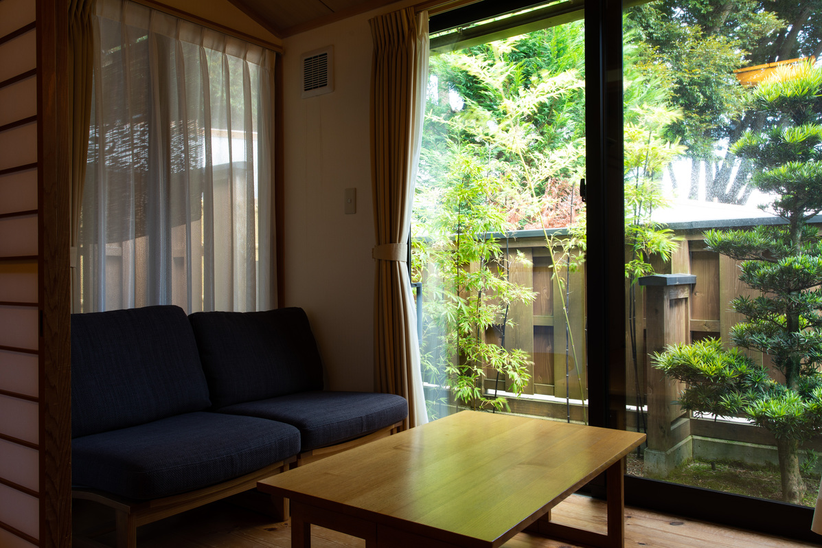 Kamai Onsen Ippenan Ideally located in the Kyotango area, Kamai Onsen Ippenan promises a relaxing and wonderful visit. The property has everything you need for a comfortable stay. Facilities like free Wi-Fi in all rooms,