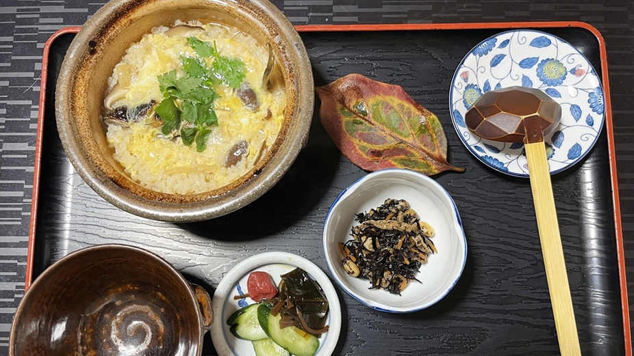 *【ご朝食】夏は鮎雑炊となります。