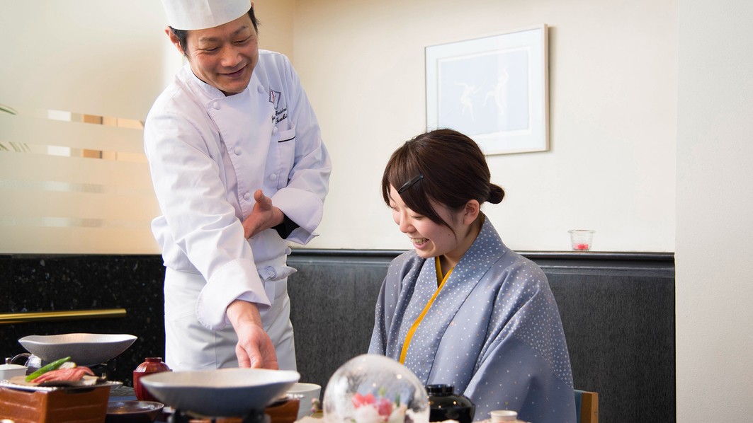 東北大会優勝料理長がこだわった旬の素材をふんだんに使用したお料理をお召し上がりください。