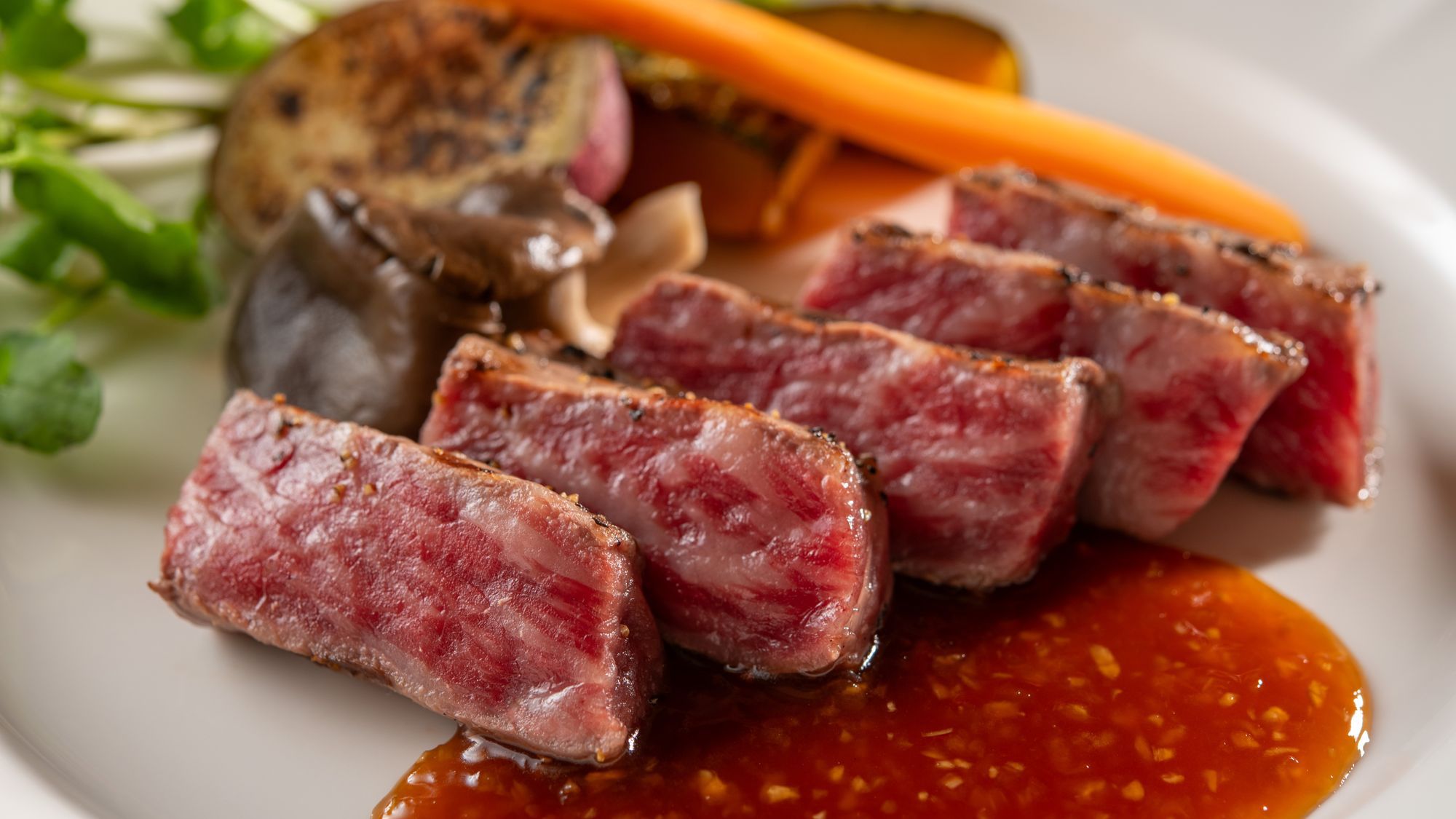 【スタンダード会席】冬（2025年12月〜2026年2月）肉料理国産牛サーロインステーキ