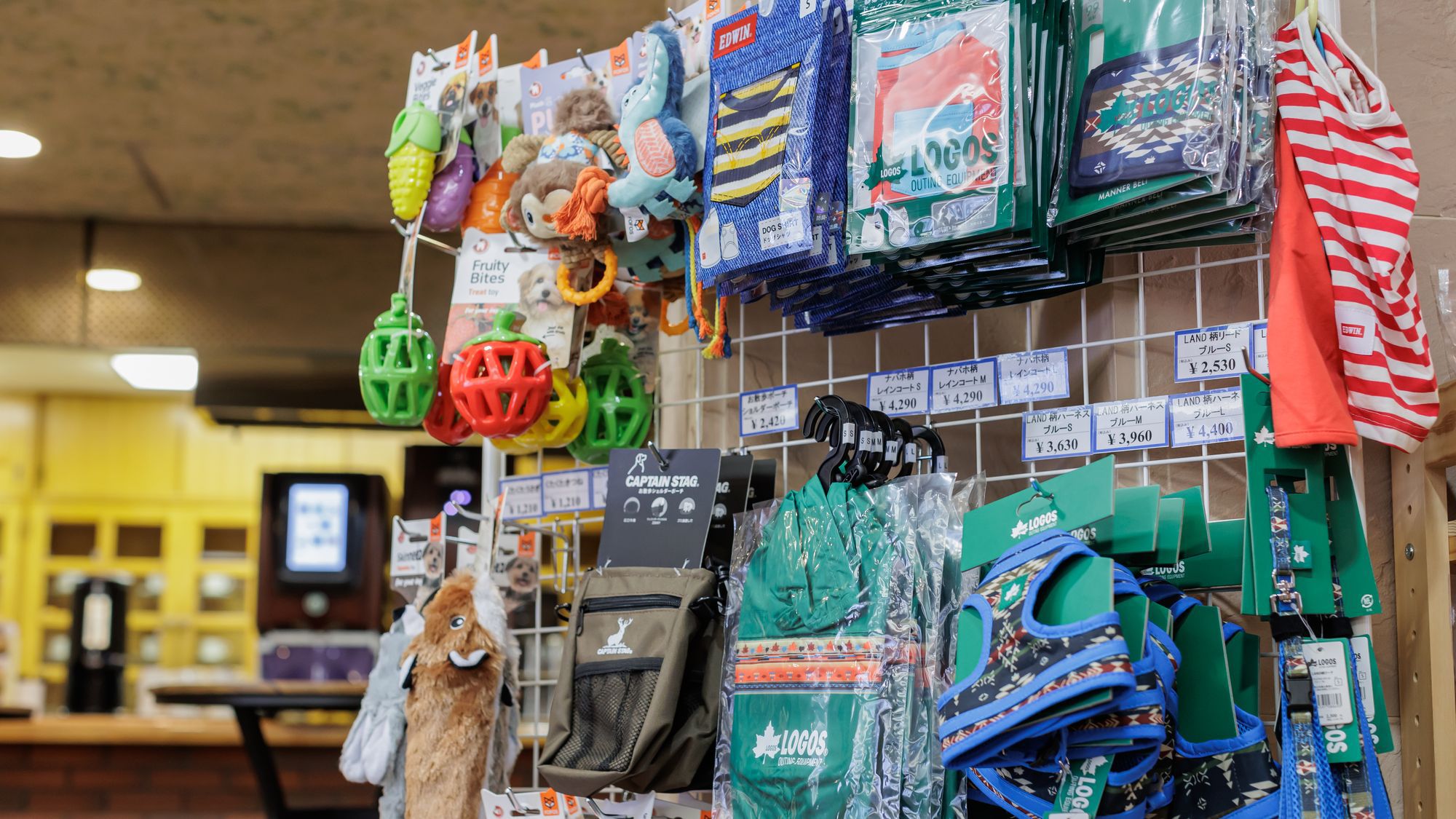 【売店】ワンちゃんグッズを多数取り揃えております
