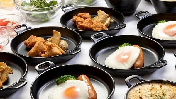 朝食鶏唐揚げ・ポテト・目玉焼き・ソーセージ