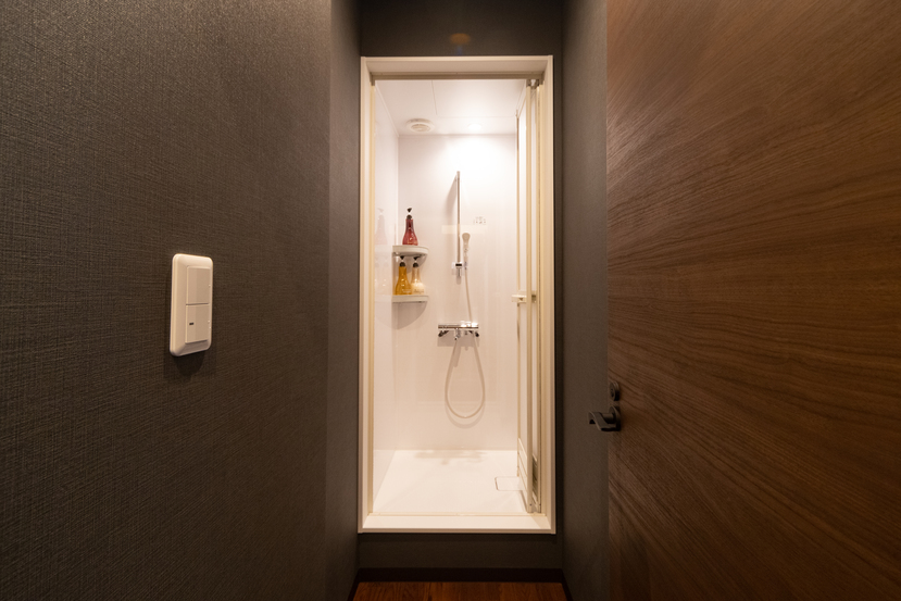 シャワールーム