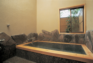 【母屋/1階】内風呂付客室「りんどう」