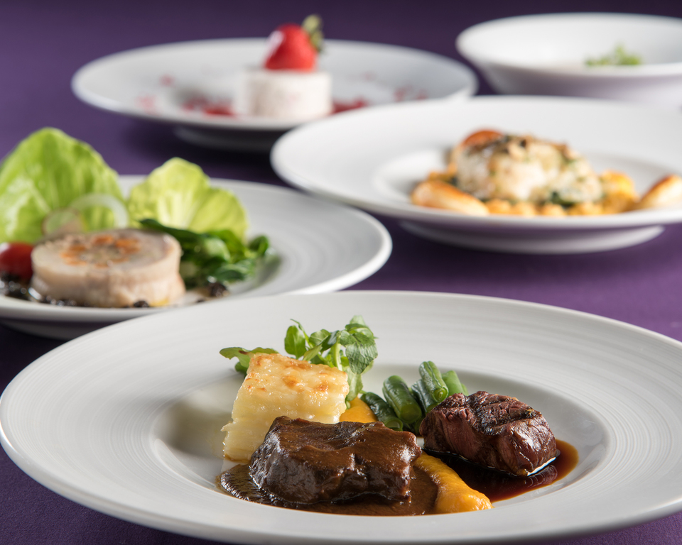 【ダイニングフェリオ】コース料理例