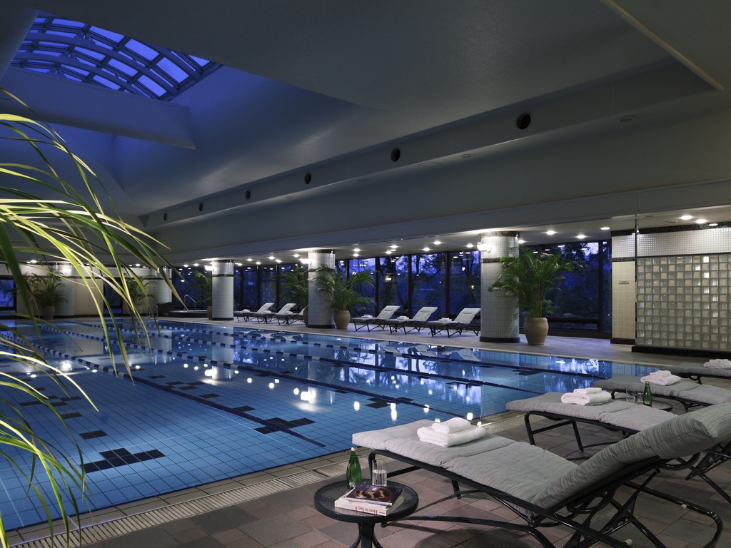 【リーガヘルスクラブ早稲田】25mプールとジムナジアムなどを備えたリーガヘルスクラブ早稲田。