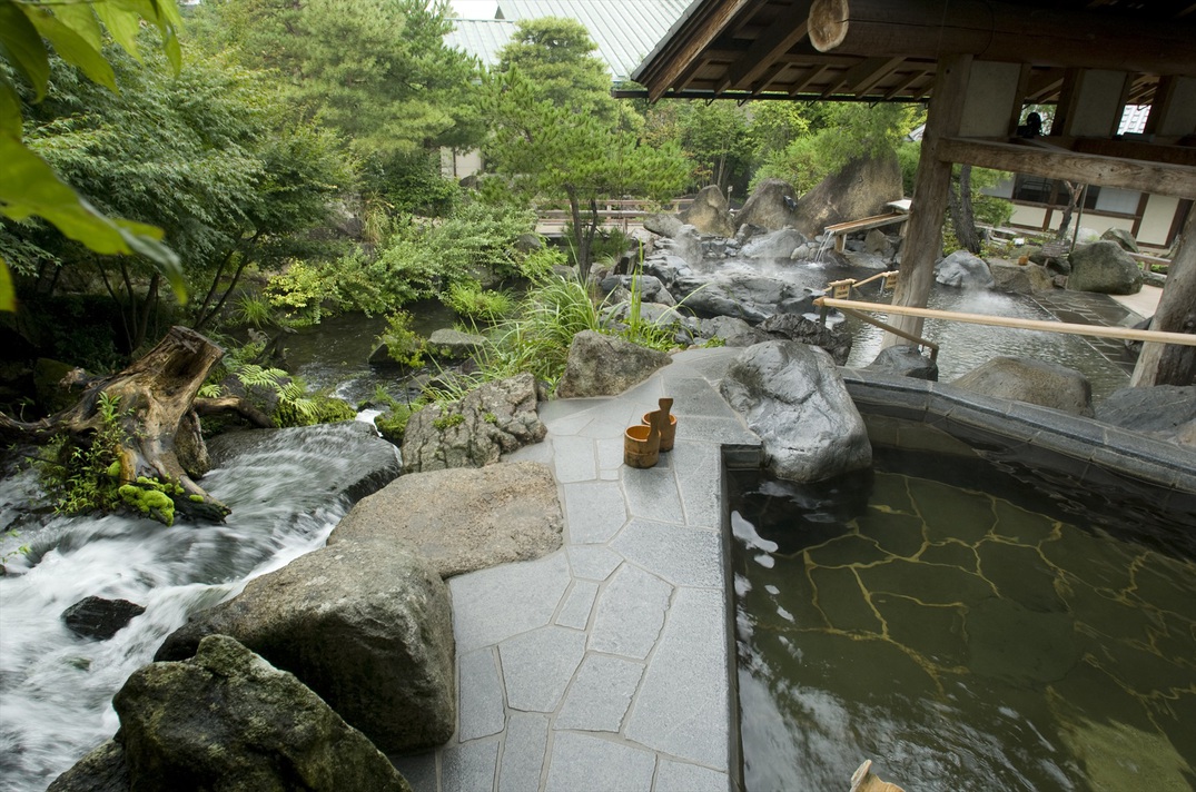 奥入瀬渓流滝上の湯