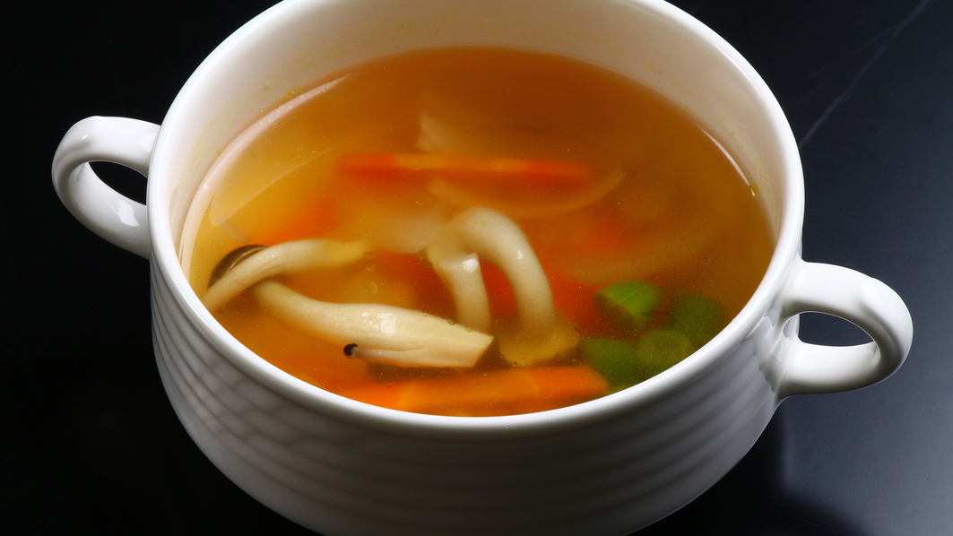 【夕食一例B】 野菜たっぷりコンソメスープ