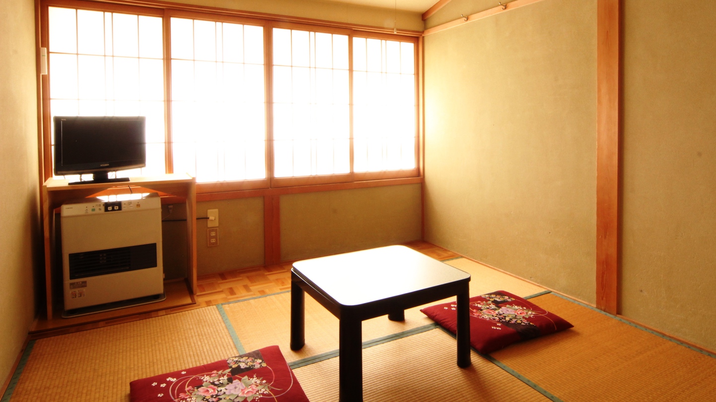 和室5畳一人旅やカップルにおすすめのお部屋です