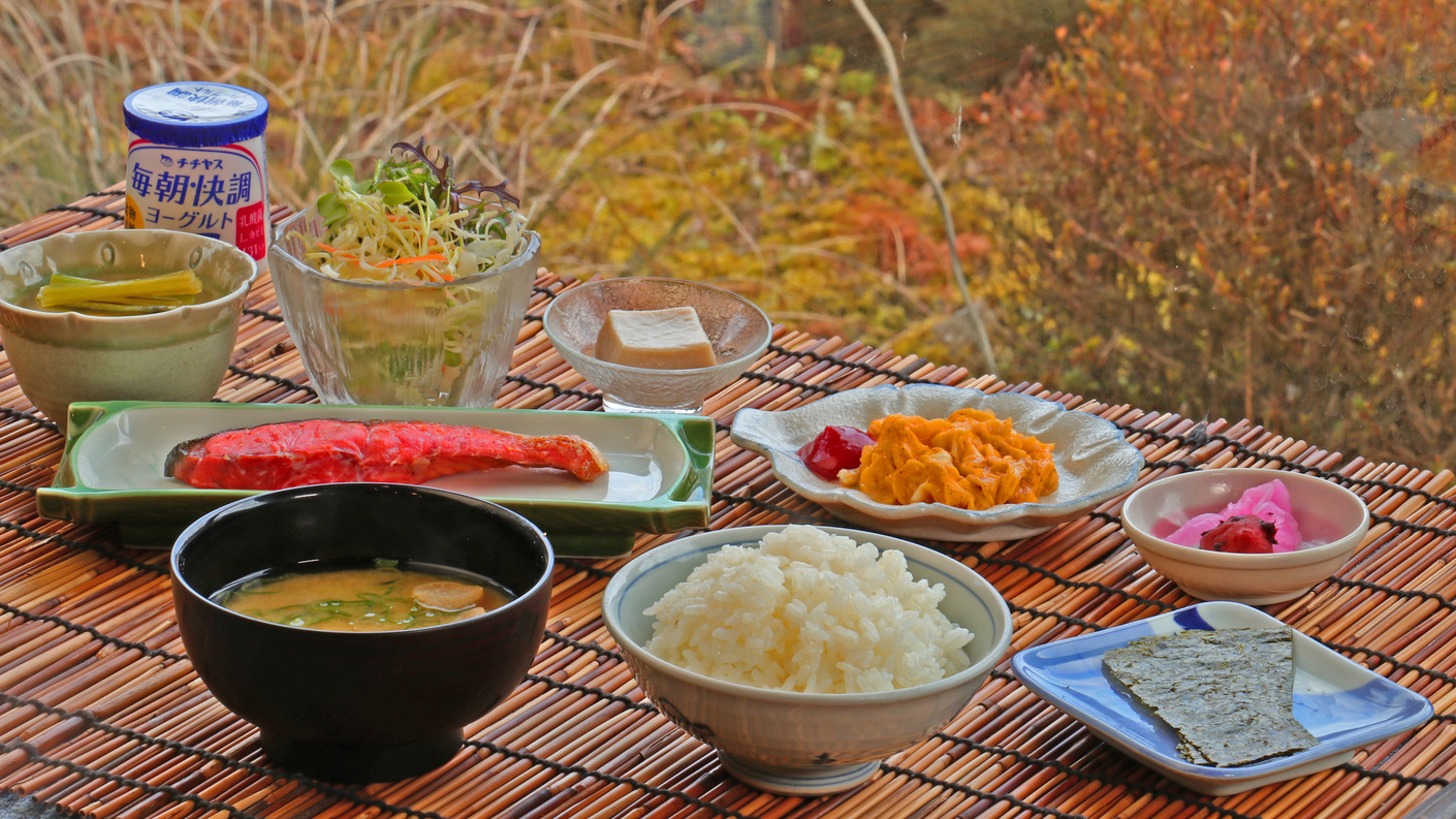 【朝食】朝は心のこもった和定食曾爾の清水で炊いたご飯は最高に美味い！
