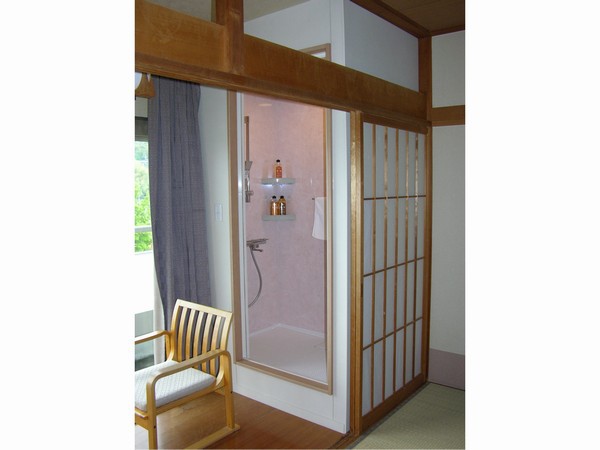 西館シャワーブース