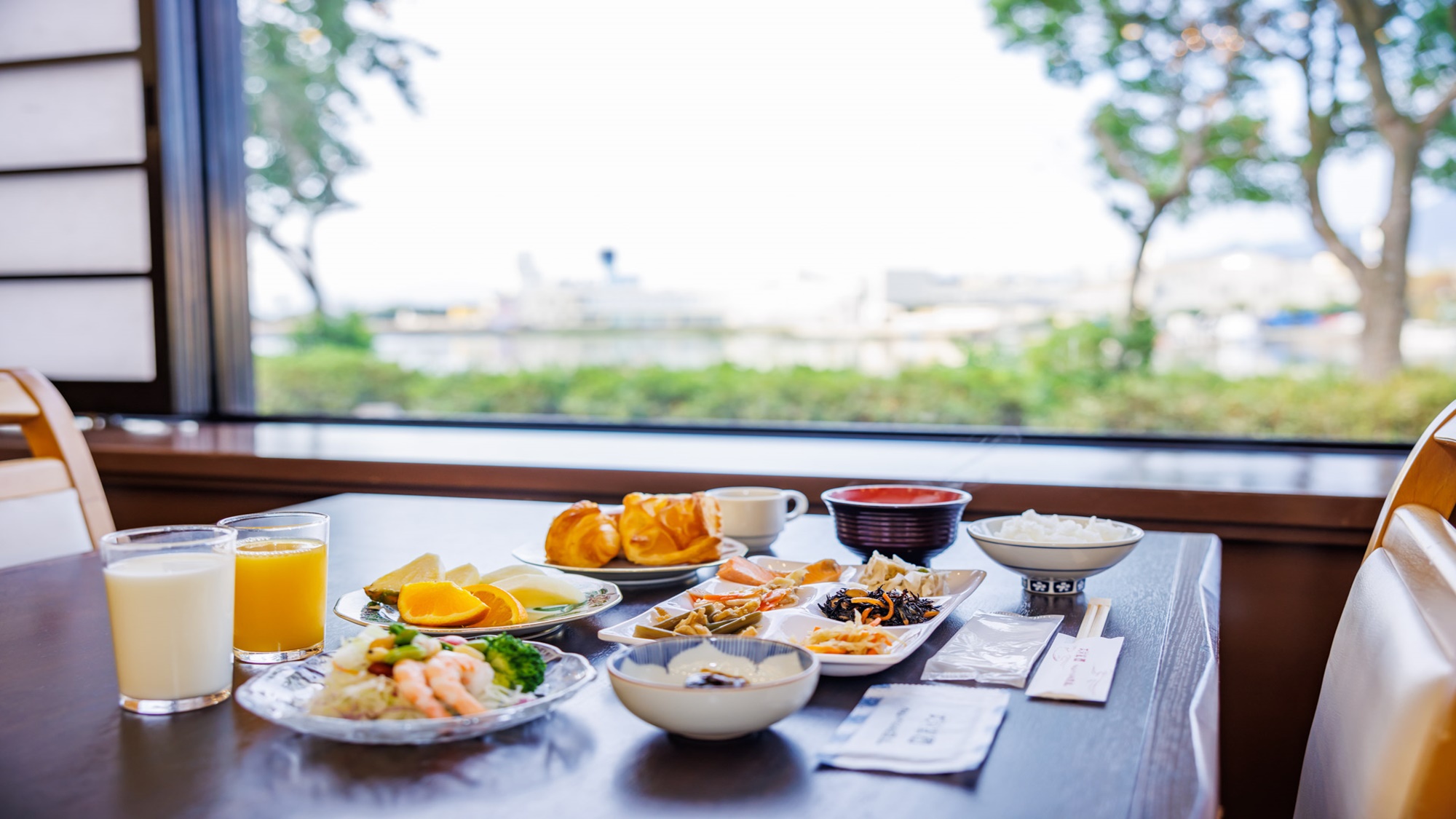 朝食風景(イメージ）