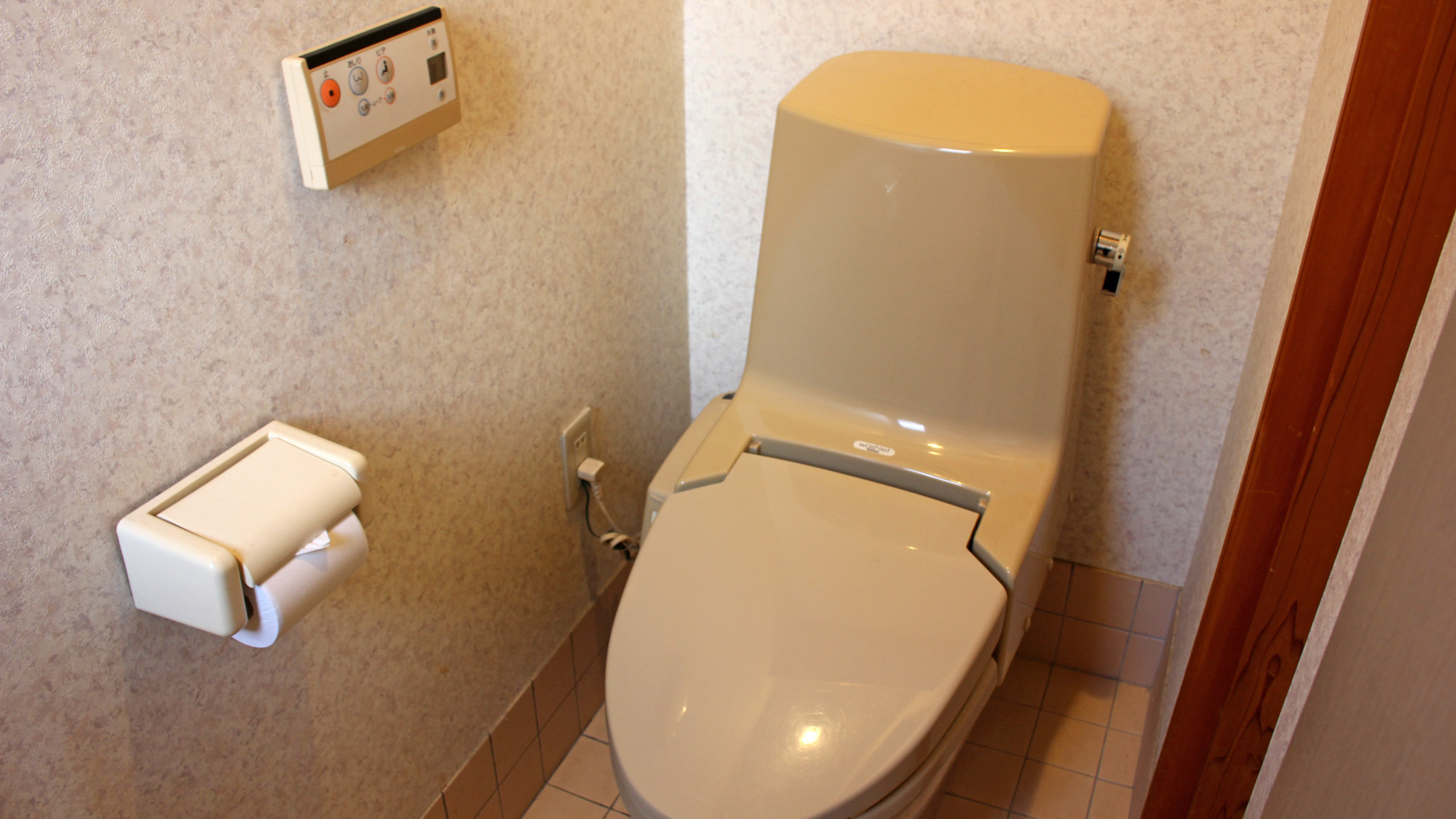 *【トイレ一例】共同の女性用トイレです。