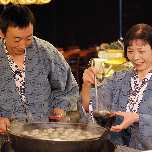 [みちのくバイキング]熱々の田舎料理を