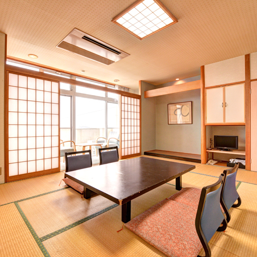 Himakajima Hotel Yagobei Ideally located in the Minamichita area, Himakajima Hotel Yagobei promises a relaxing and wonderful visit. Both business travelers and tourists can enjoy the propertys facilities and services. Servic