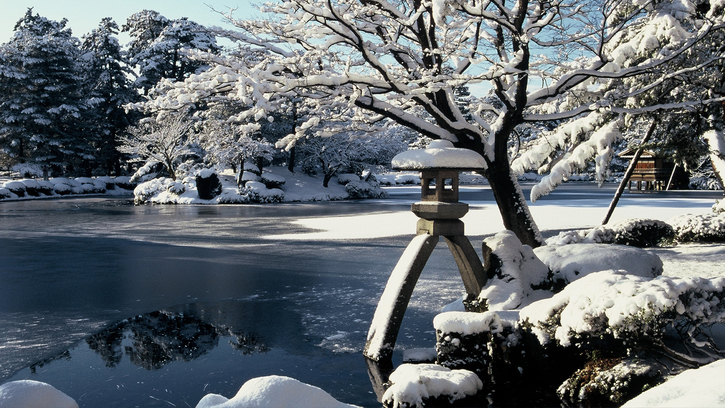 兼六園の雪景色（車で1時間）