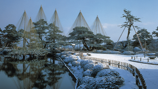 兼六園の雪景色（車で1時間）