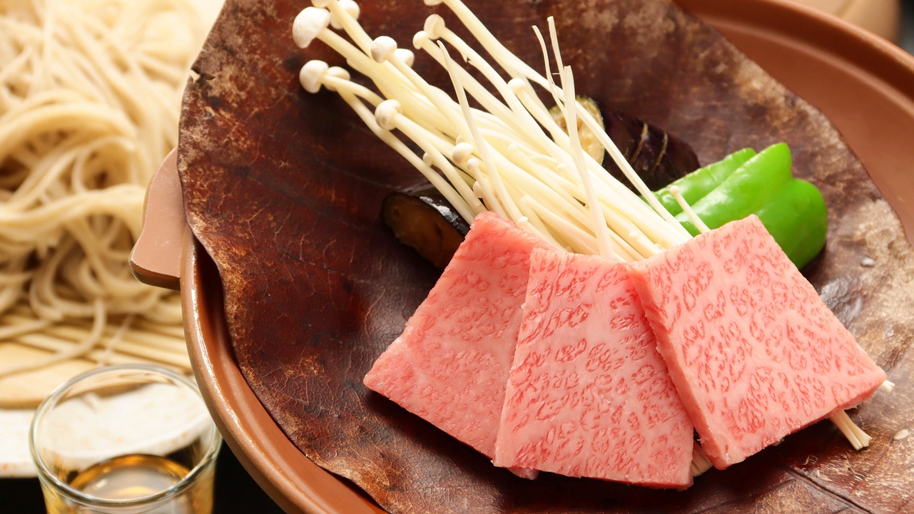 【料理】夕食 飛騨牛の朴葉味噌焼き （一例）