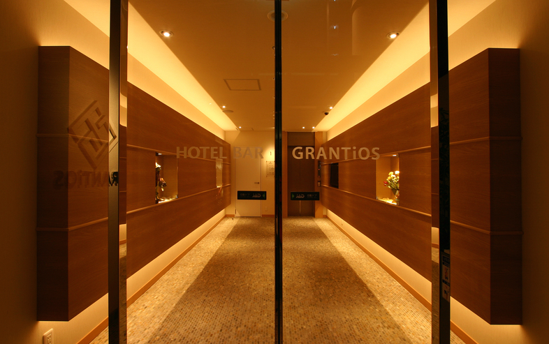 HOTEL  BAR  GRANTiOS 