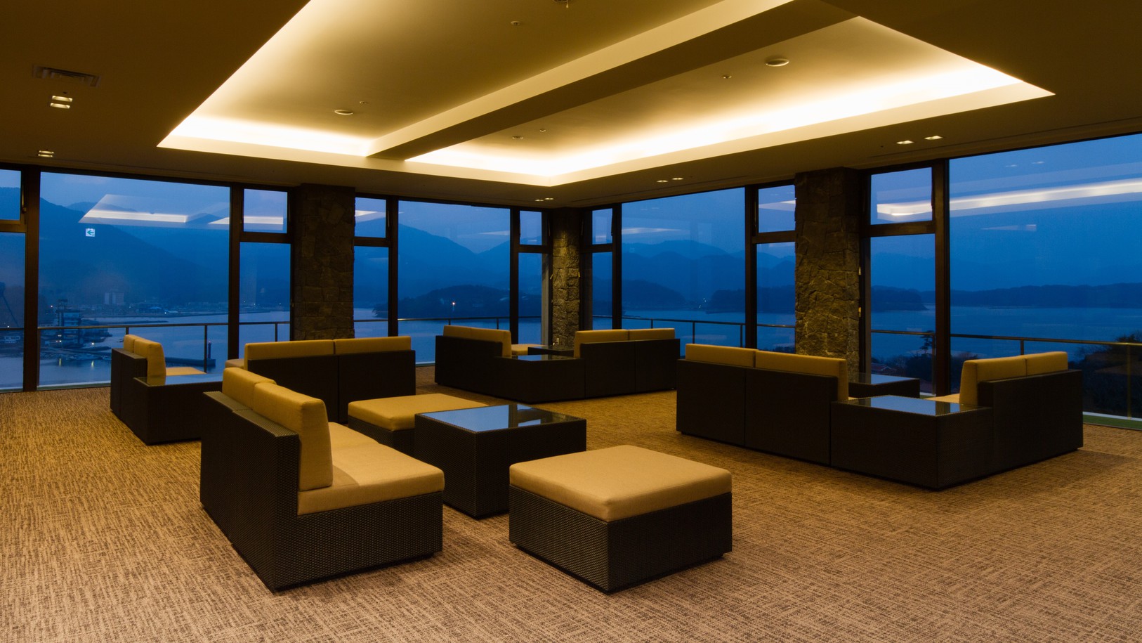 萩温泉郷 日本海を一望する絶景の宿 萩観光ホテル image
