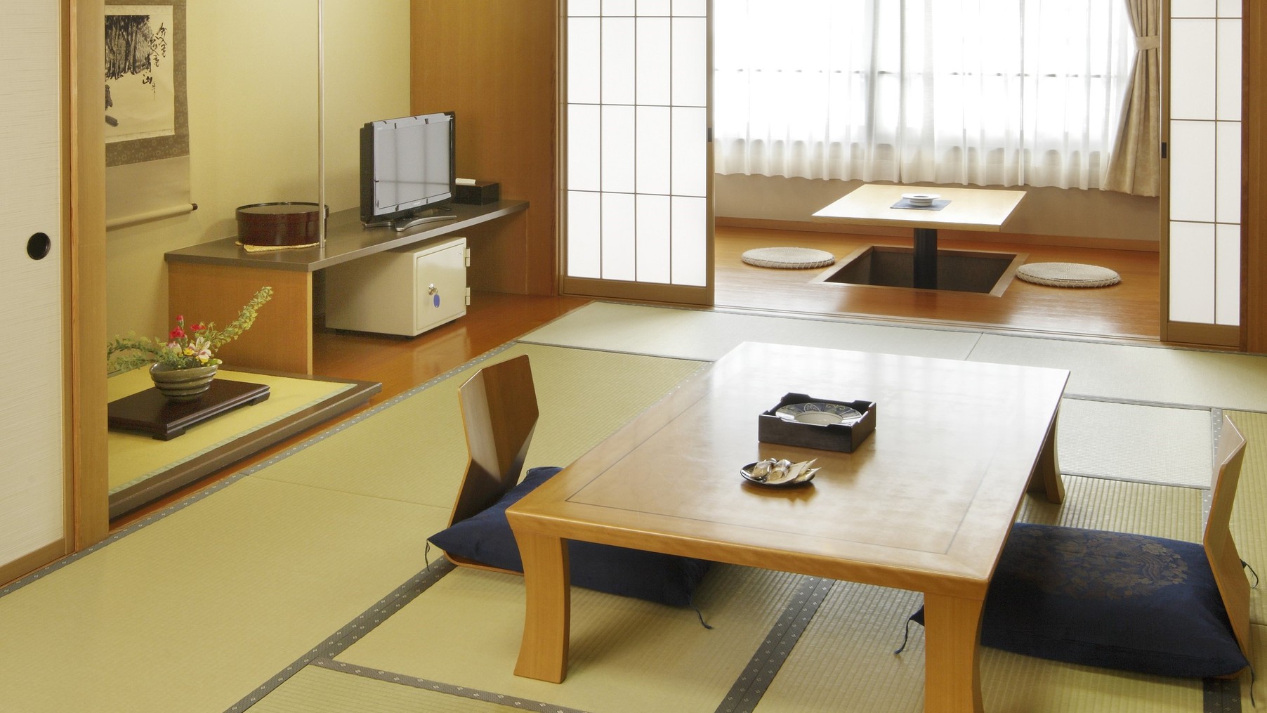 本館）和室12畳掘りごたつ付